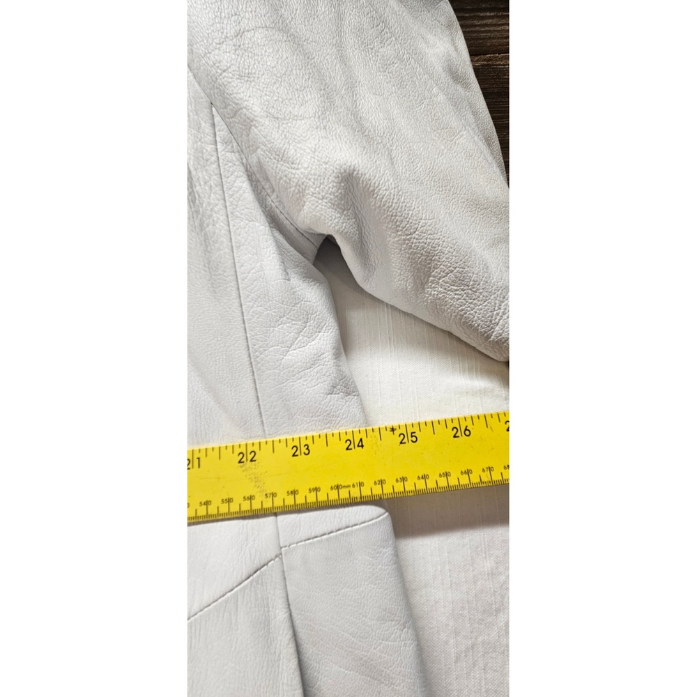 Bizakis Furs Womens White Leather Long Trench Coat Jacket with Belt Size Medium - Picture 8 of 11